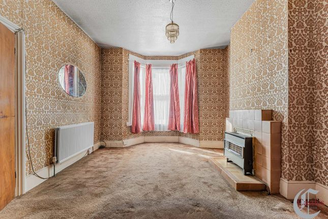 12, Coopersale Road, London photo 2