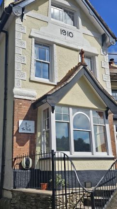 Detached house to rent in Victoria Road, Dartmouth