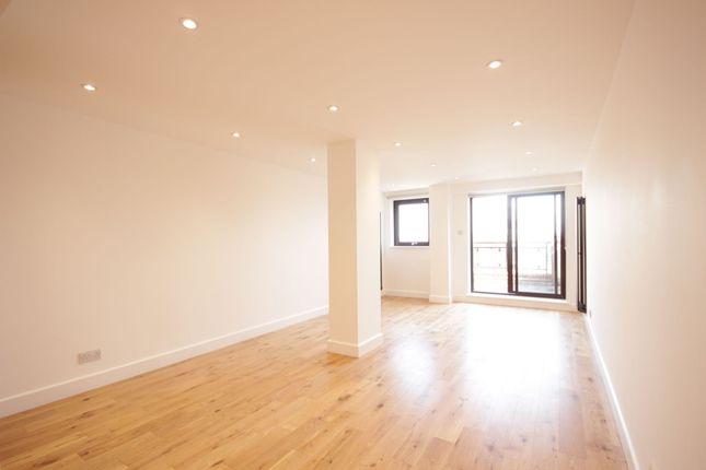 Thumbnail Flat to rent in Free Trade Wharf, The Highway, Wapping