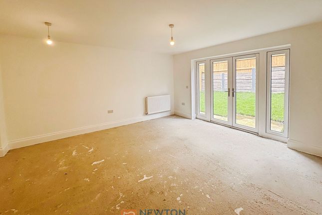 16 Maypole Road, Mansfield photo 3