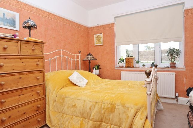 Thumbnail Maisonette for sale in Dunton Road, Romford