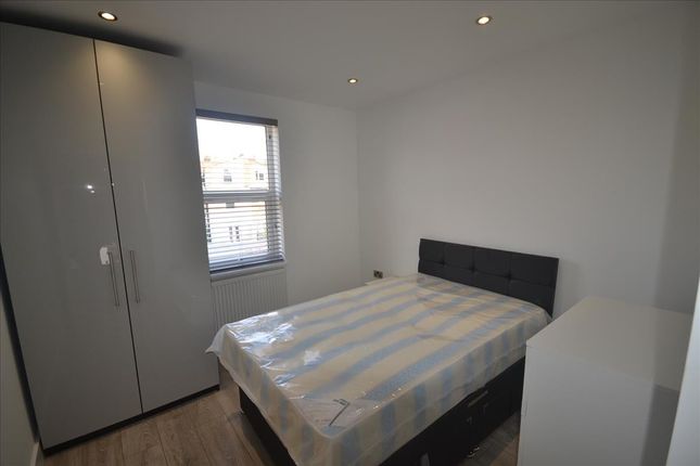 Thumbnail Property to rent in Buxton Road, London