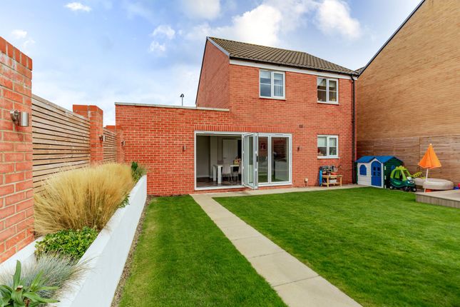 57 Howard's Way, Great Yarmouth photo 2