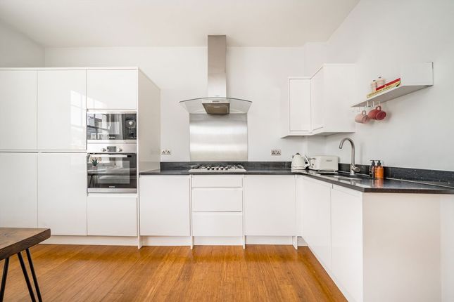 Axminster Road, London photo 3
