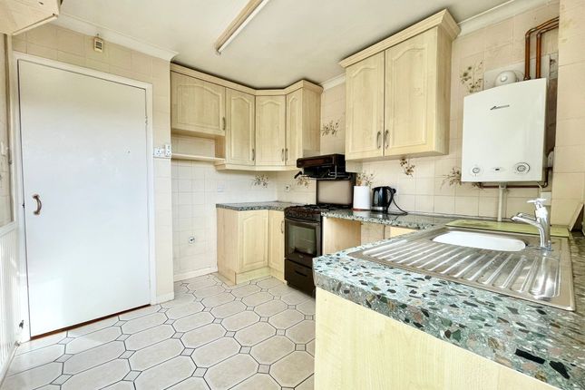 5 Causey Gardens, Exeter photo 2
