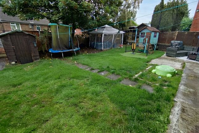 78, Queens Drive, Stoke-on-Trent photo 3