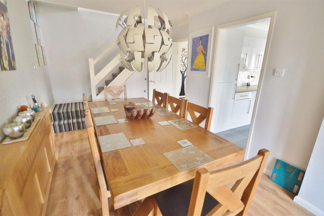 23, Bluehouse Avenue, Clacton-on-Sea photo 4
