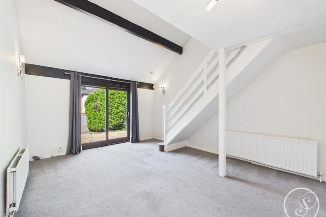 9, High Bank View, Leeds photo 2