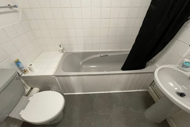 33 Grebe Court,, Grebe Road, Somerset photo 4