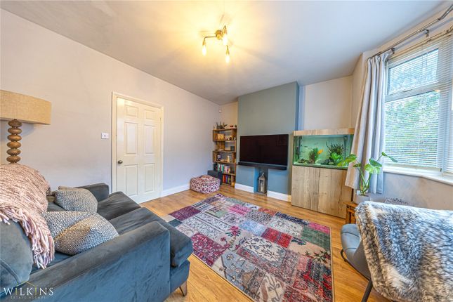 51, School Hill, Warwickshire photo 2