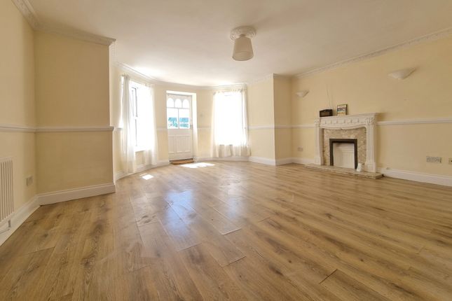 Thumbnail Flat for sale in St. Helens Parade, Southsea