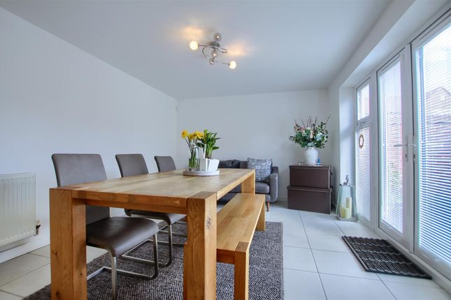 13, Britannia Avenue, Yarm photo 3