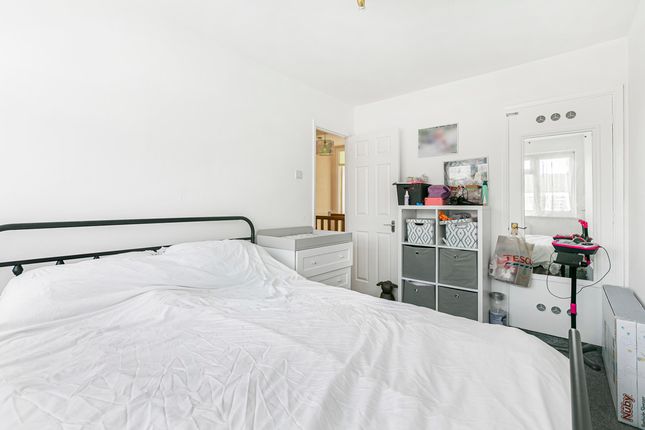 201, Peregrine Road, Surrey photo 4