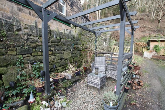 2 John Barker Street, Todmorden photo 3