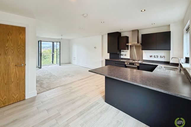 9 Marina View, Burnley photo 2