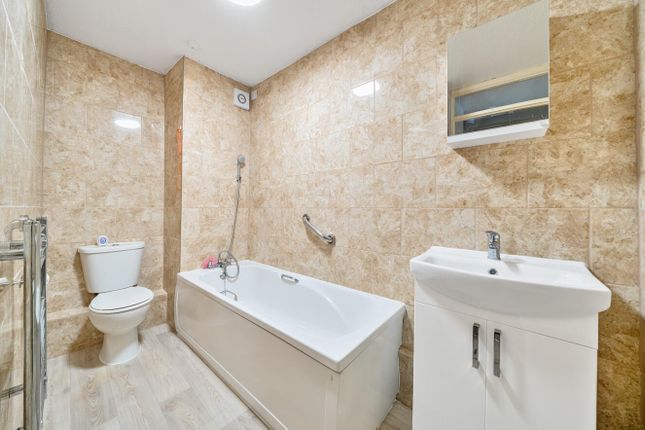 Flat 18, Catalina Court 61-63, Sunny Bank, London photo 4