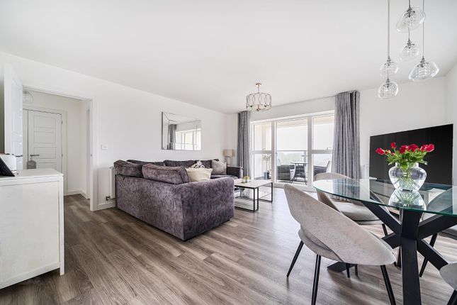 Flat 6, 1, Narwhal Crescent, Rochester photo 2