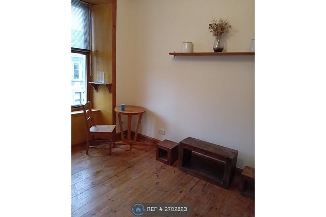 Flat, Muirpark Street Partick, Glasgow photo 3