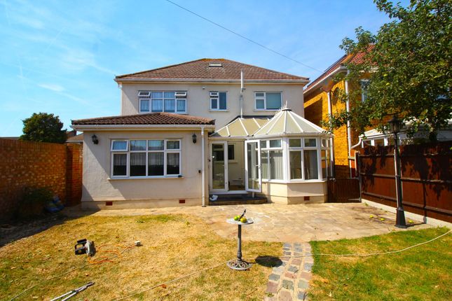 92 Lake Avenue, Rainham photo 5
