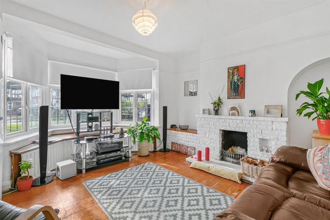 27, Tudor Drive, Kingston Upon Thames photo 2