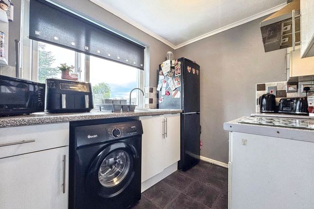 16, Leicester Way, Jarrow photo 3