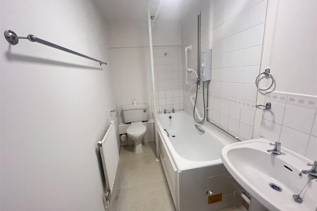 Flat 5, The Old Shambles, South Street, Sherborne photo 2