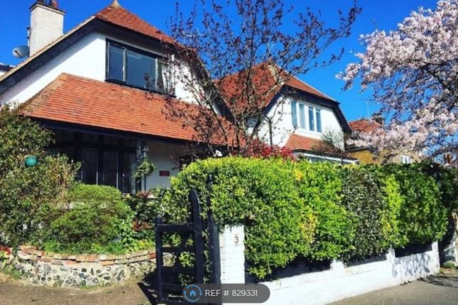 3-bed house on Castle Avenue, Broadstairs, £1,920/mo