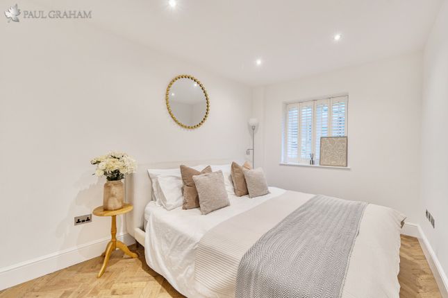 1 Nicole Lodge, Carshalton Park Road, Carshalton photo 3