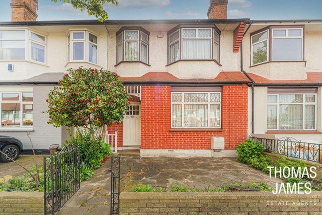 Thumbnail Terraced house for sale in Princes Avenue, Palmers Green