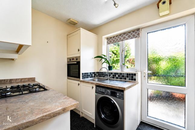 18, Peel Park Close, Accrington photo 4