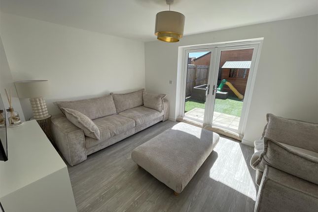 70, Burnet Drive, Darlington photo 3