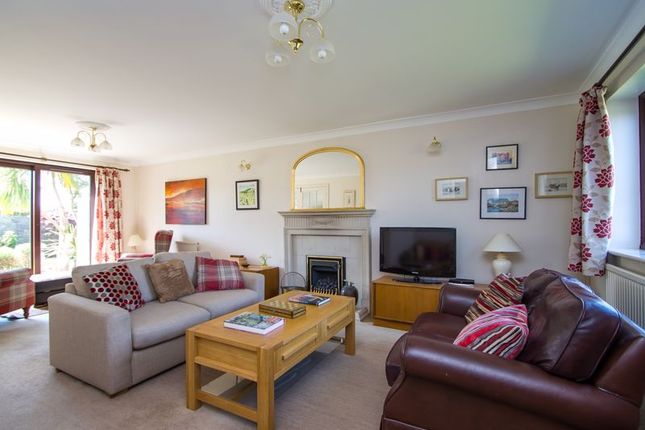 18, Maillards Haven, Penarth photo 2