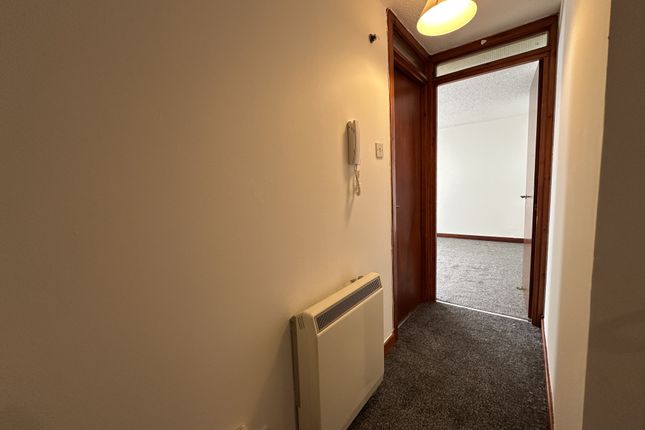 Red Admiral Court, Dundee photo 4