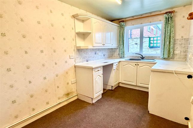 2, Matthew Thomas Court, Beeston, Nottingham photo 2