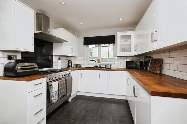 3, Hawkstown View, Hailsham photo 2