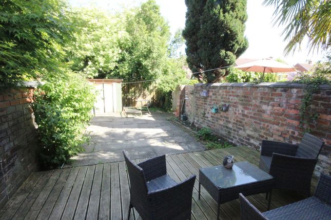 397 Crow Lane West, Newton-Le-Willows photo 4