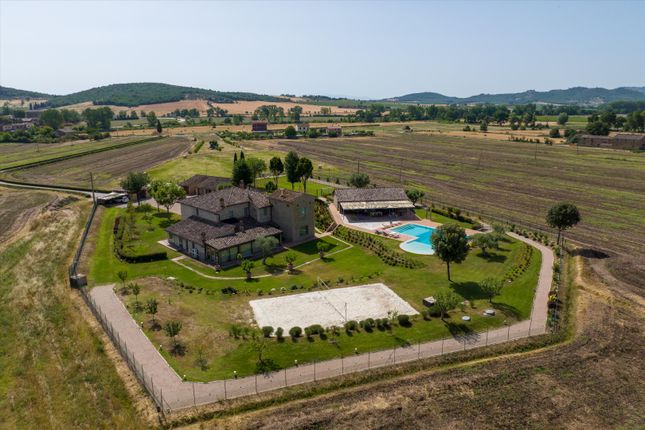 Farmhouse for sale in Mugnano, Perugia, Umbria, Italy