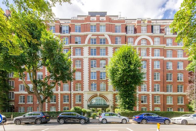 Flat for sale in Grove End House, Grove End Road, London