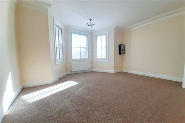Flat 50, Brent View House, Golders Green photo 5