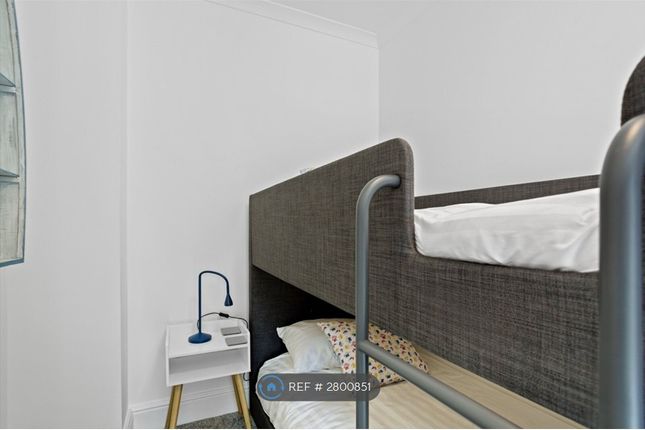 Flat  South Road, Hythe photo 5