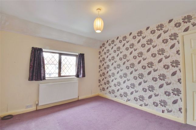 Queenswood Crescent, Hertfordshire photo 4