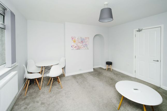 Bright, Freshly Decorated Living Room With Neutral...