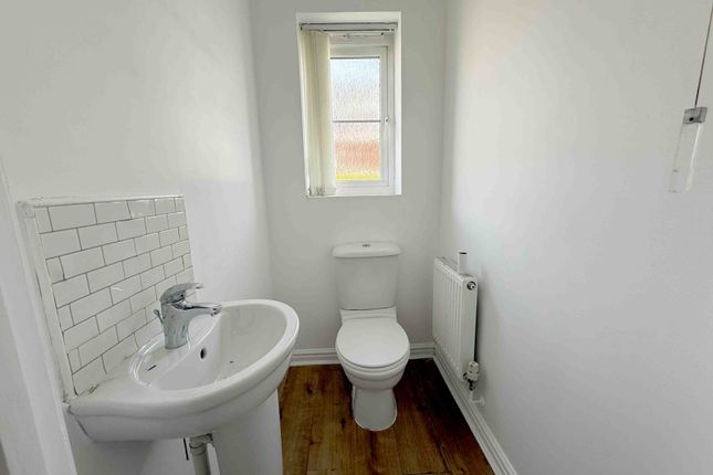 52 Village Drive, Gorseinon, Swansea photo 3