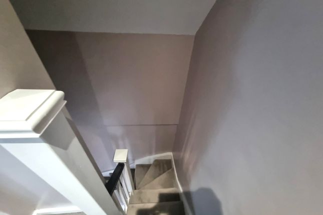 29 Partridge Road, Barry photo 5