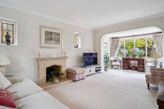 4, Holly Close, Farnham Common photo 4