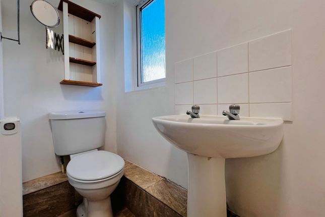 3 Camella Villa, Holly Road, Aldershot photo 3