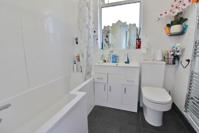 82, Agincourt Road, Portsmouth photo 3