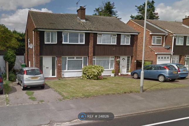 3 bed semi-detached house to rent in Market Ln, Slough