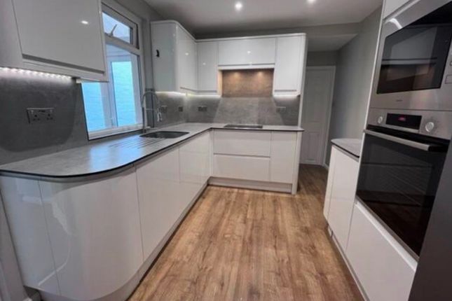 Room 2, 95 Cheddon Road, Taunton photo 4