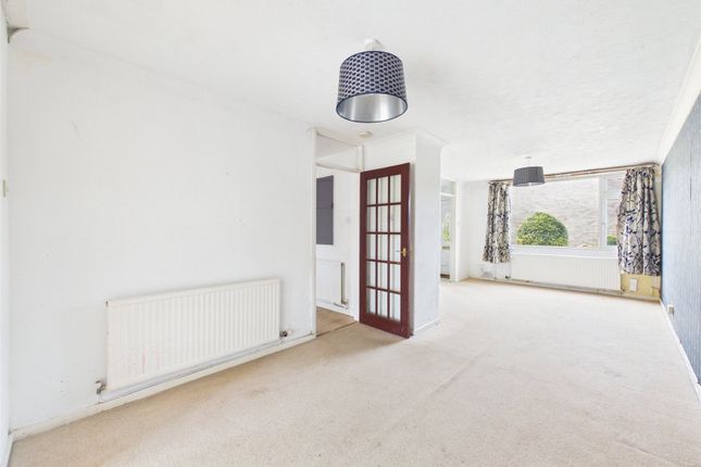 59, Robinswood Gardens, Gloucestershire photo 3